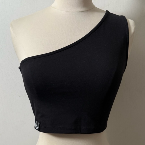 Workout top - Picture 2 of 4